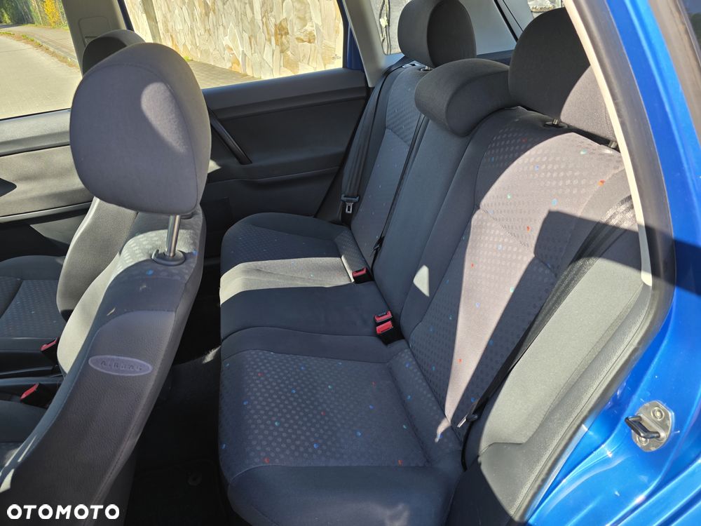 Volkswagen Polo - 13