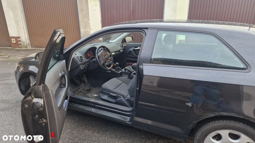 Audi A3 3-drzwiowe 1.6 Ambiente - 14