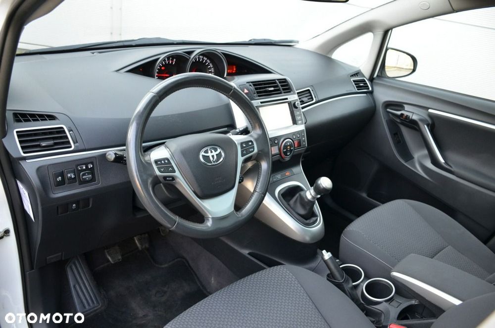 Toyota Verso - 24