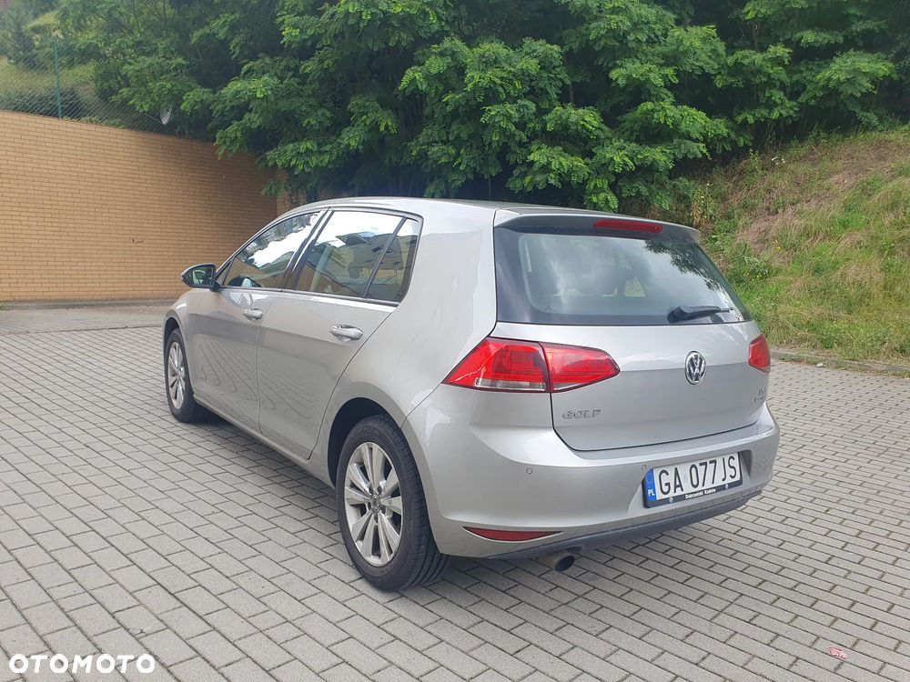 Volkswagen Golf 1.2 TSI BMT Comfortline - 9