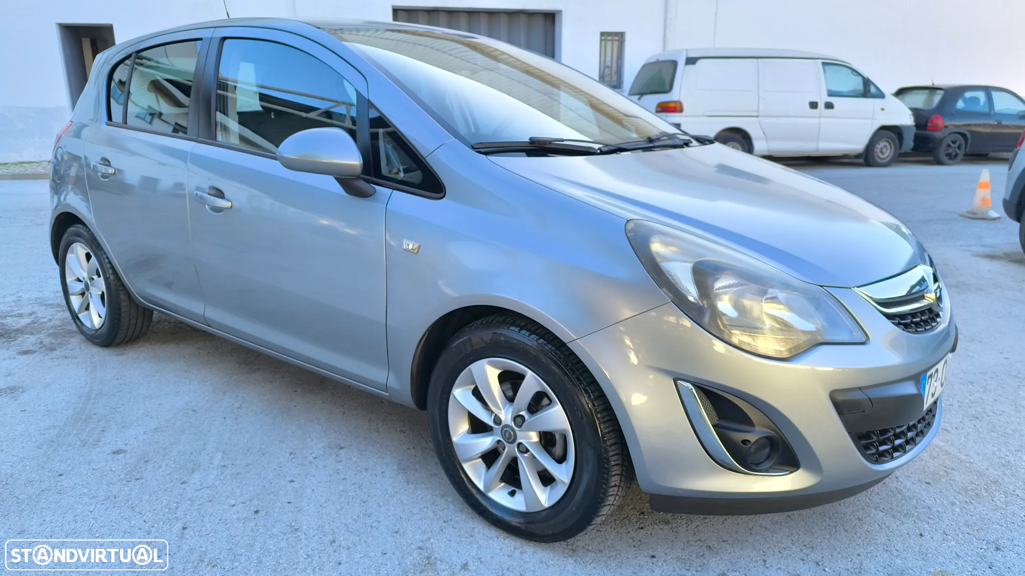 Opel Corsa 1.2 Cosmo - 2