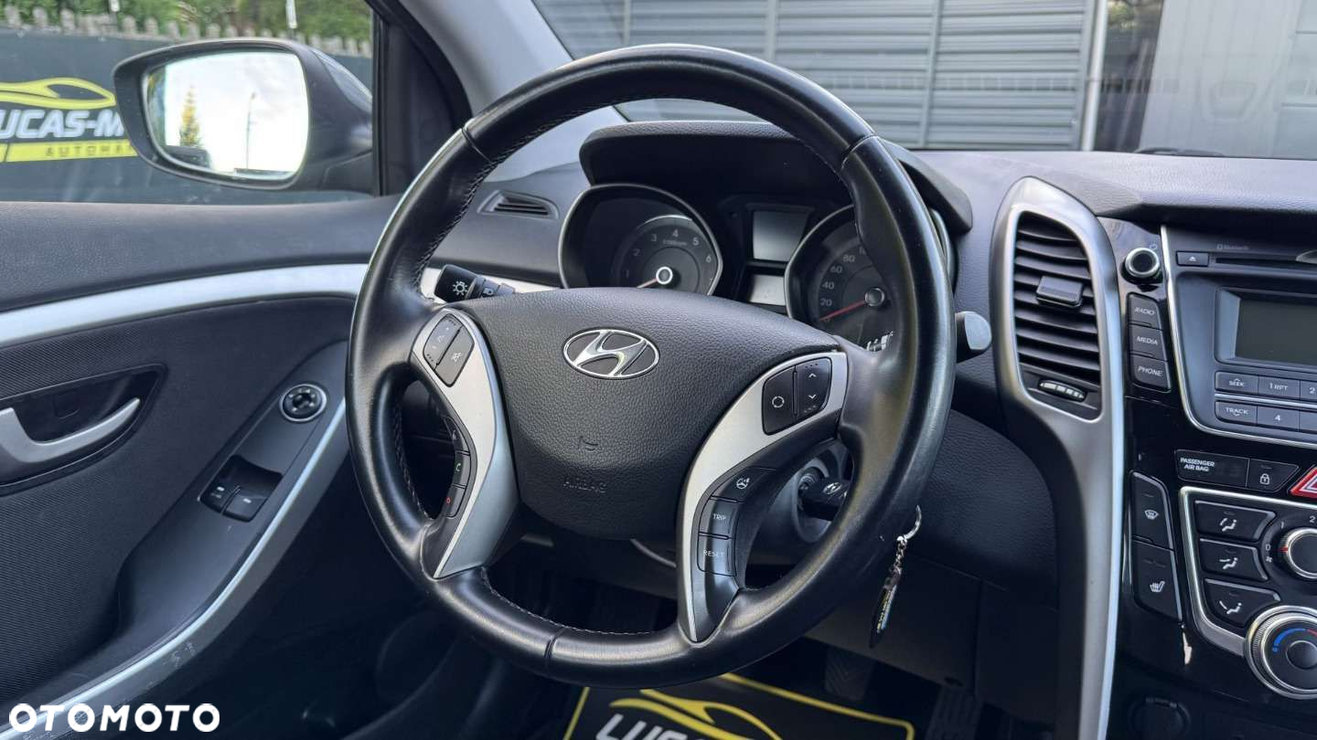Hyundai i30 - 32