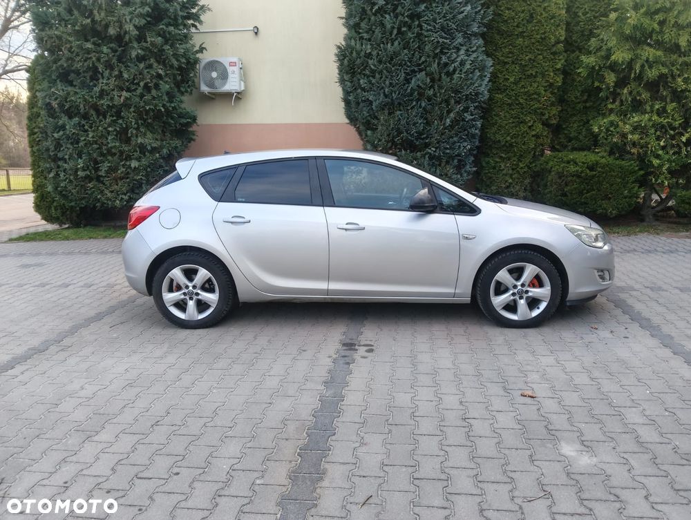 Opel Astra 1.4 Cosmo - 2