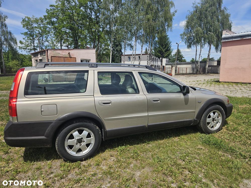 Volvo XC 70 - 4