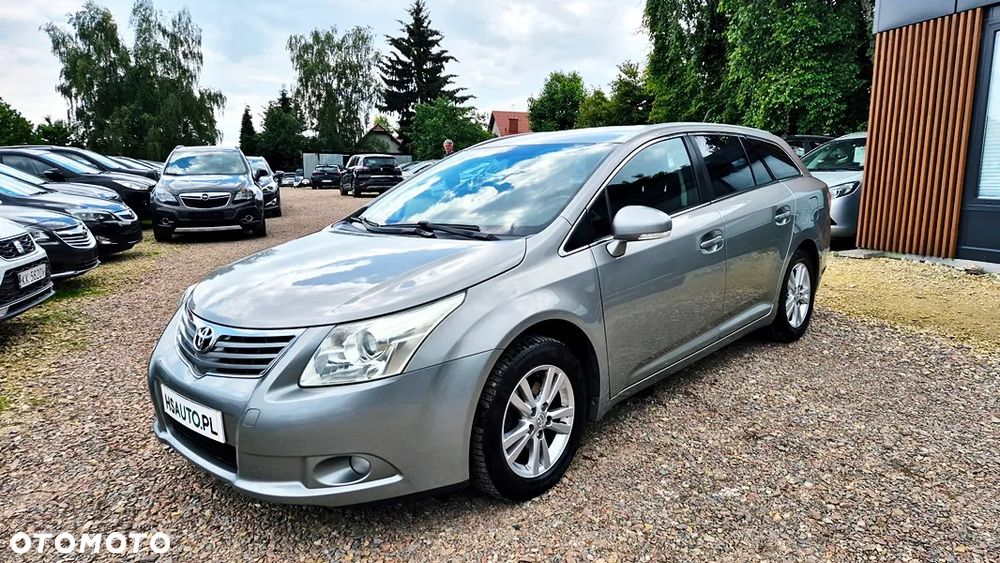 Toyota Avensis 2.0 Sol plus NAVI - 25