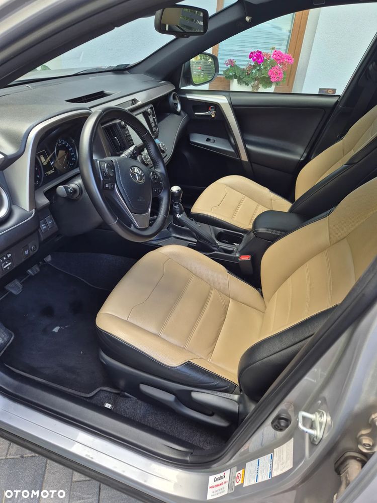 Toyota RAV4 2.0 Prestige 4x4 - 15