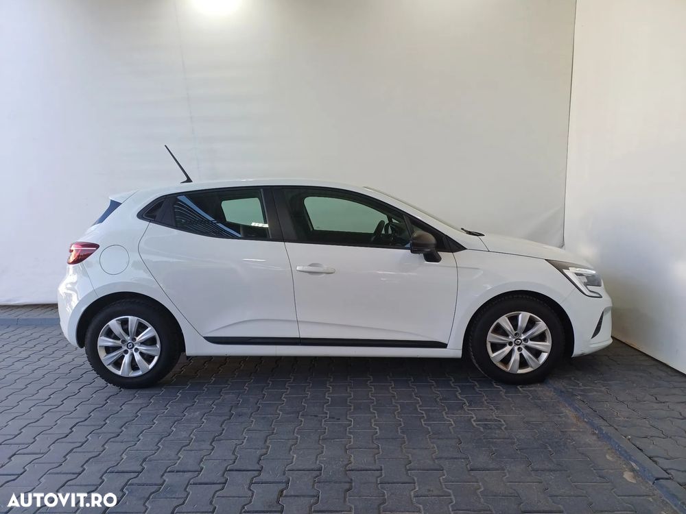 Renault Clio - 24