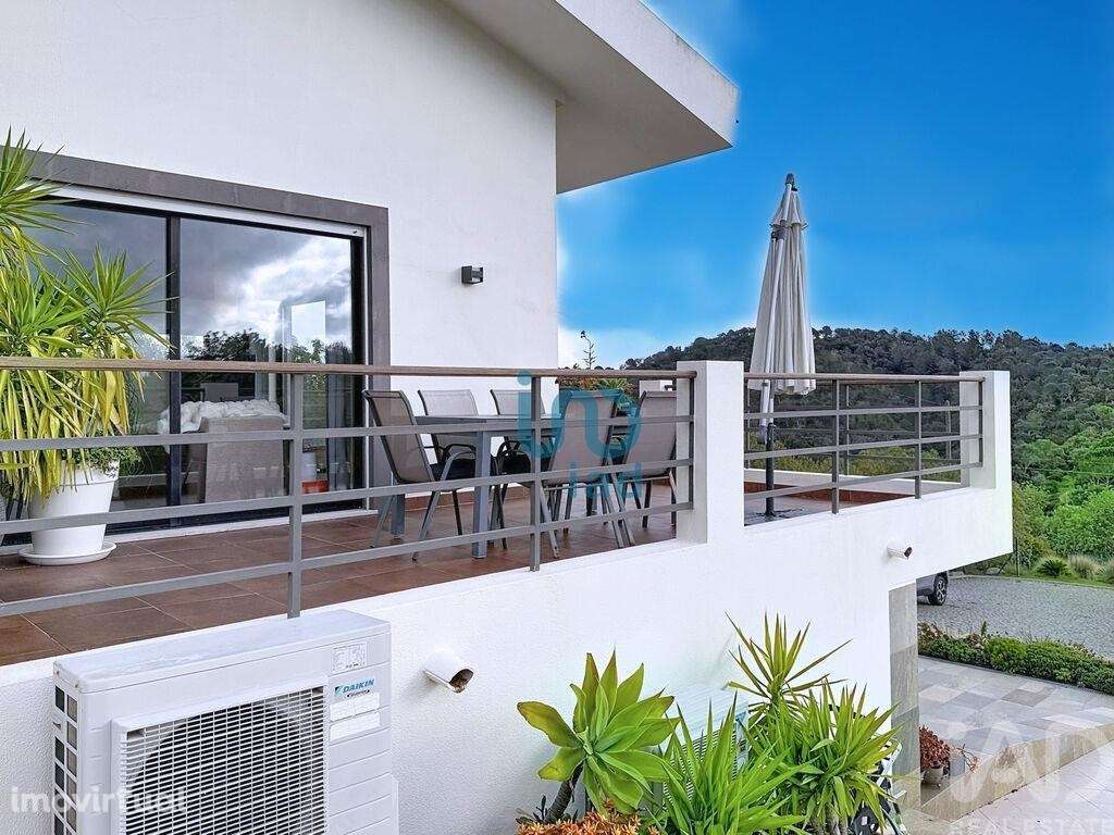 Moradia isolada T4 em São Brás de Alportel de 195 m2 - Grande imagem: 3/40