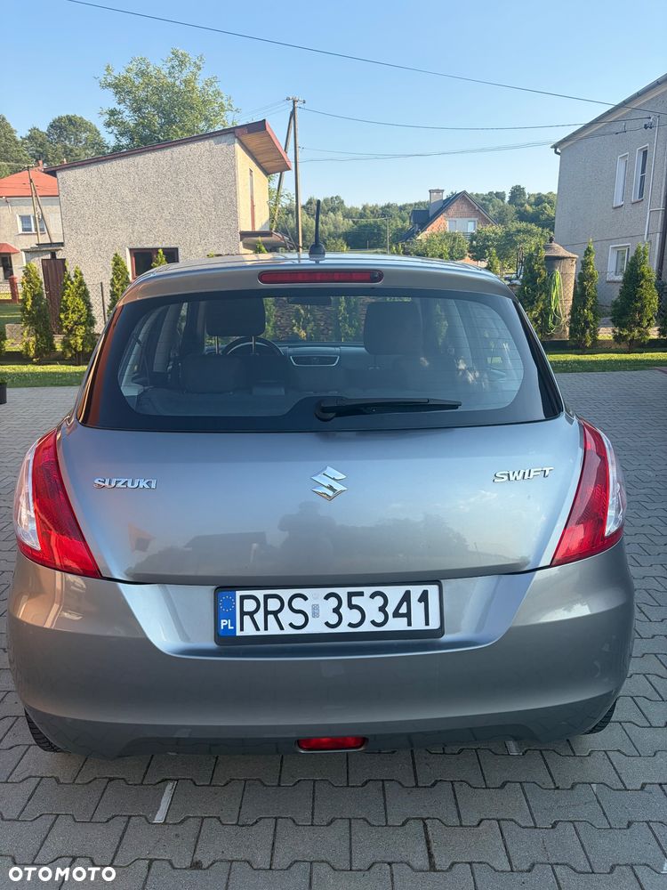 Suzuki Swift - 10