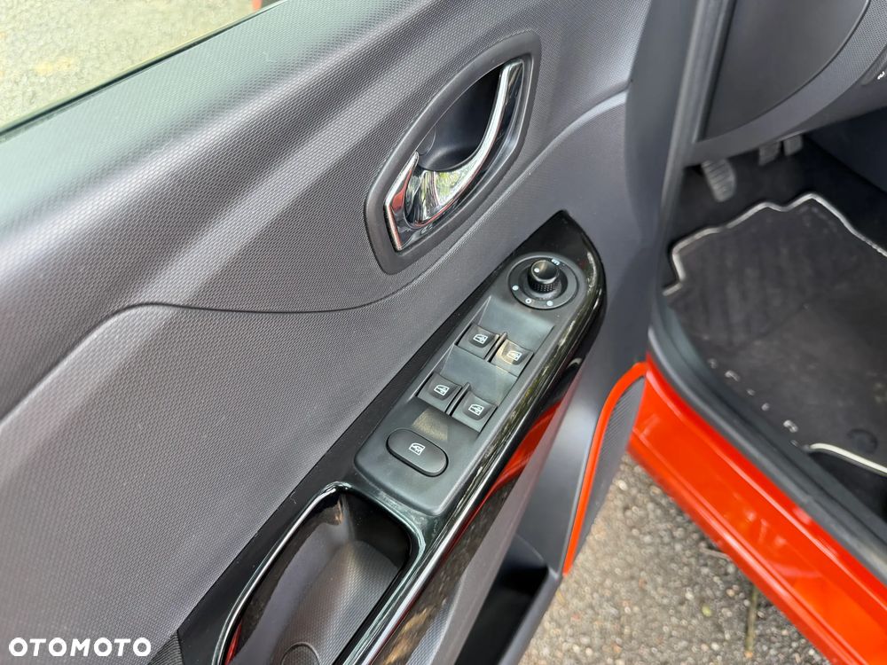 Renault Captur ENERGY dCi 90 Start&Stop Luxe - 16