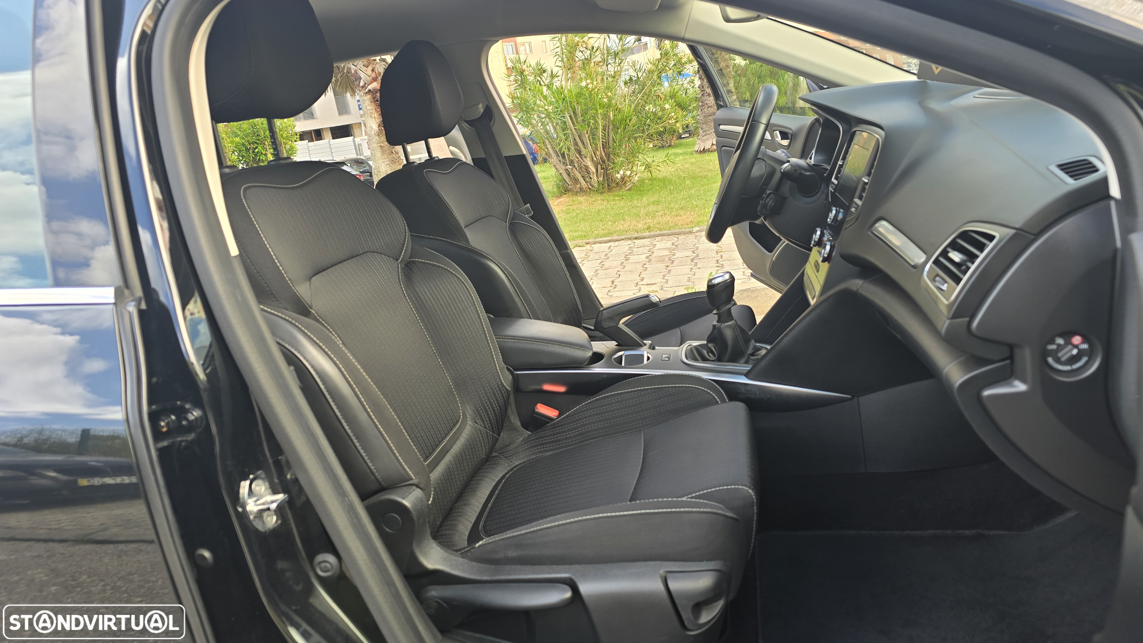 Renault Mégane Sport Tourer 1.5 Blue dCi Limited J17 - 28