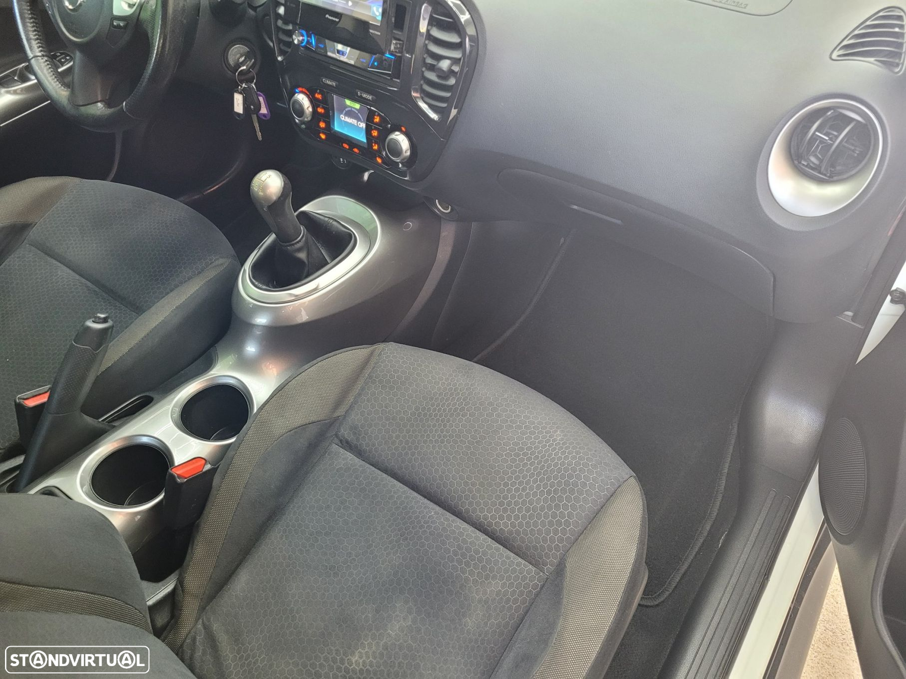 Nissan Juke 1.6 Eco Acenta Connect - 14