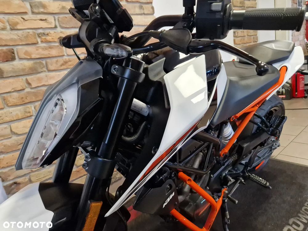 KTM Duke 125 - 22