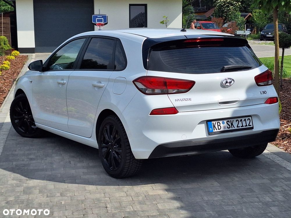 Hyundai i30 1.4 Select - 14