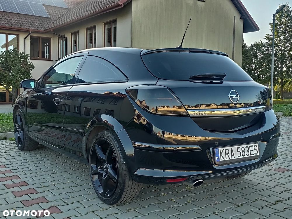 Opel Astra GTC 1.6 Turbo Sport - 5