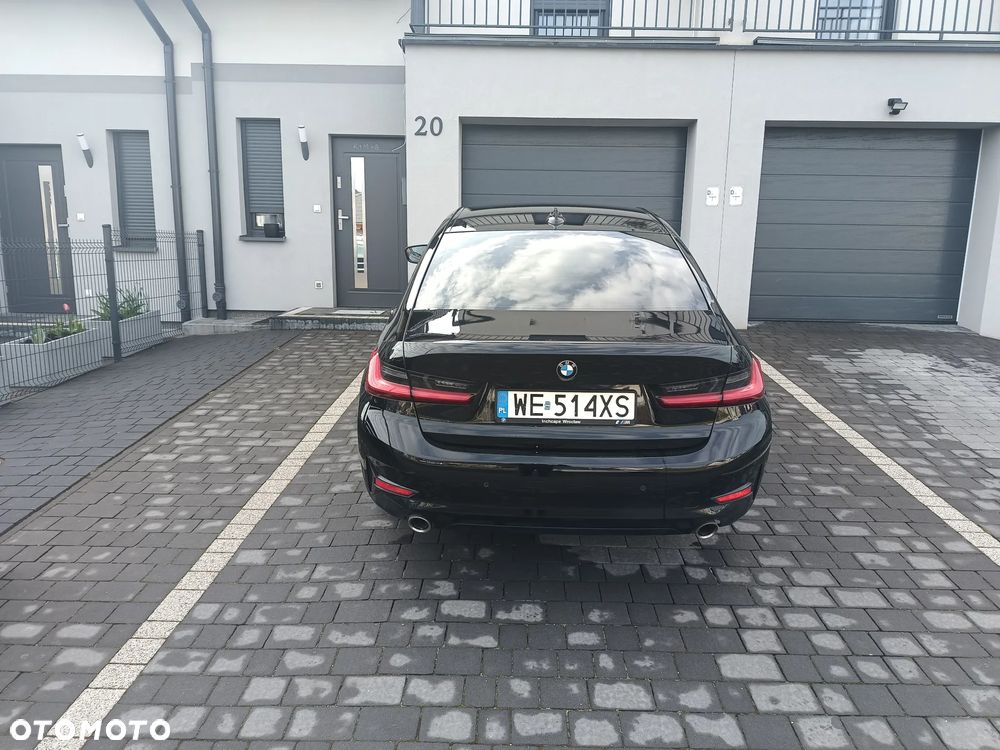 BMW Seria 3 320i Sport Line - 10