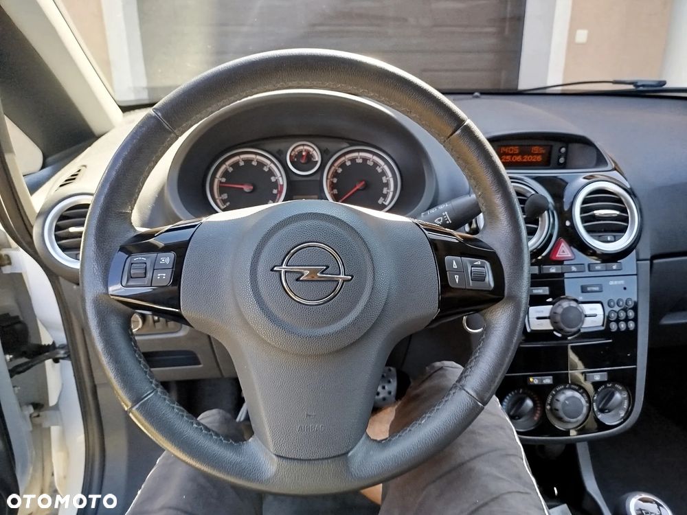 Opel Corsa - 16