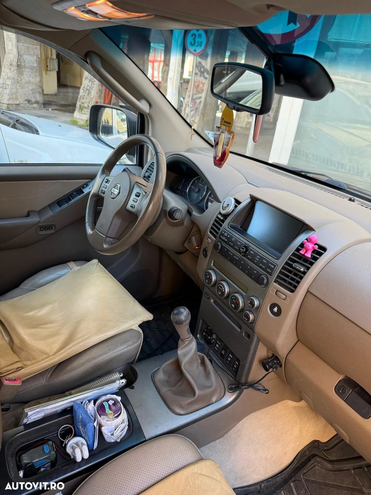 Nissan Pathfinder - 9