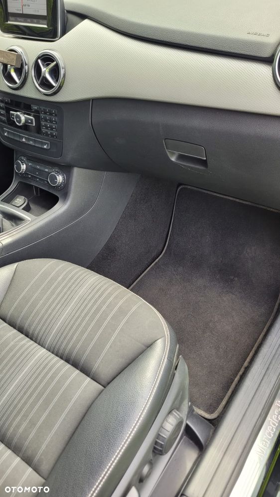 Mercedes-Benz Klasa B 180 CDI (BlueEFFICIENCY) - 11