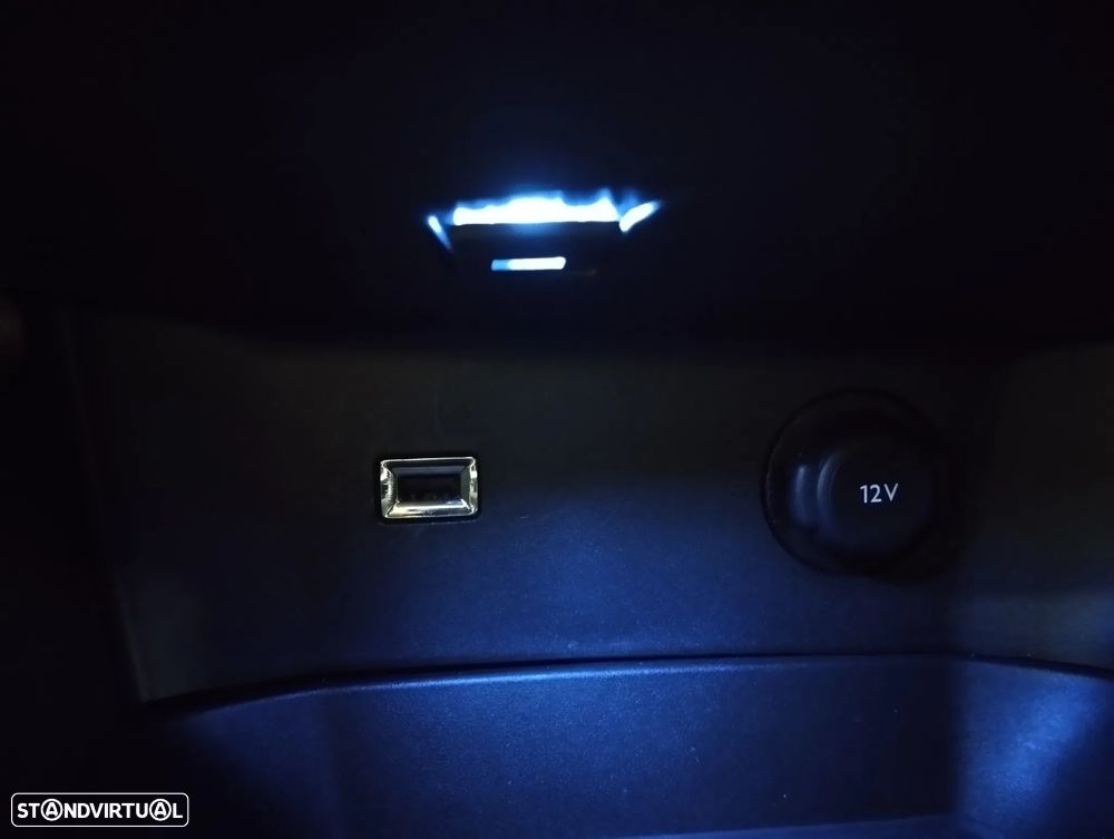 Peugeot 5008 1.2 PureTech Allure EAT8 - 39