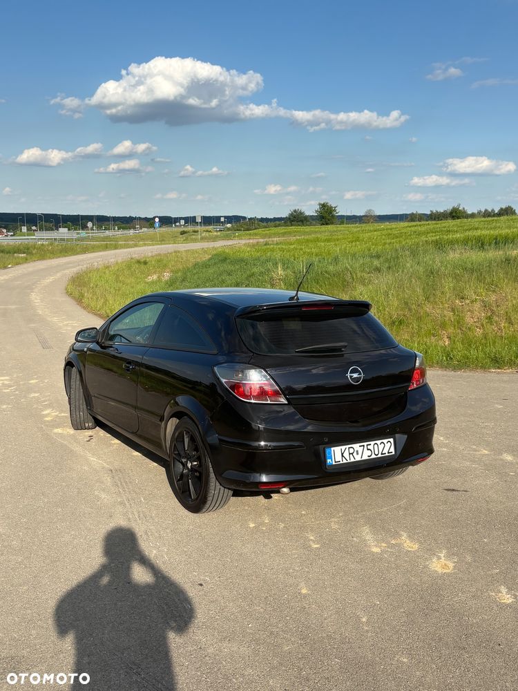 Opel Astra 1.9 CDTI Cosmo - 11