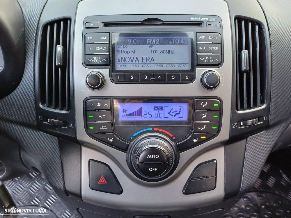 Hyundai i30 CW 1.6 CRDi Comfort - 26