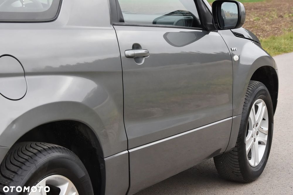 Suzuki Grand Vitara - 32