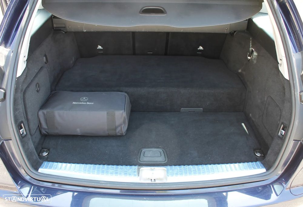 Mercedes-Benz C 300 de T 9G-TRONIC - 36