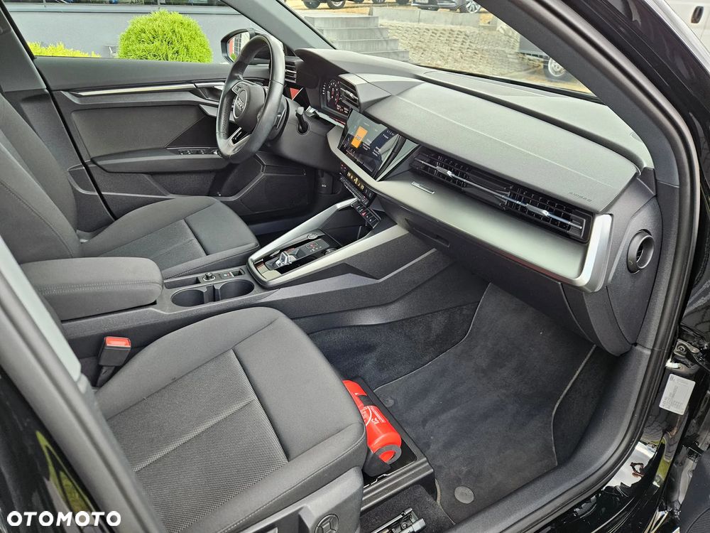 Audi A3 Sportback 30 TFSI mHEV S tronic - 14
