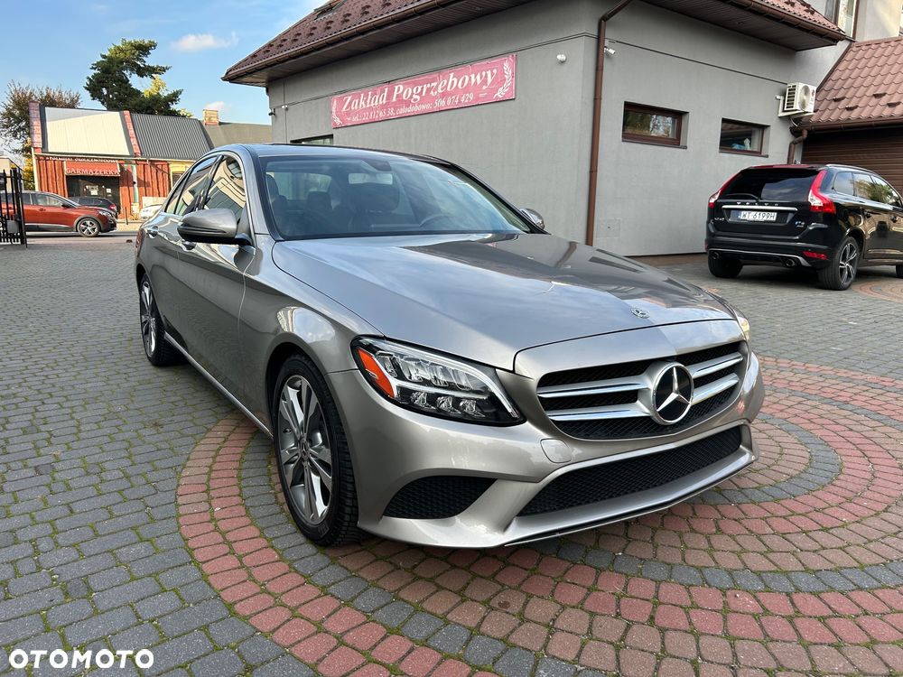 Mercedes-Benz Klasa C 300 9G-TRONIC - 1