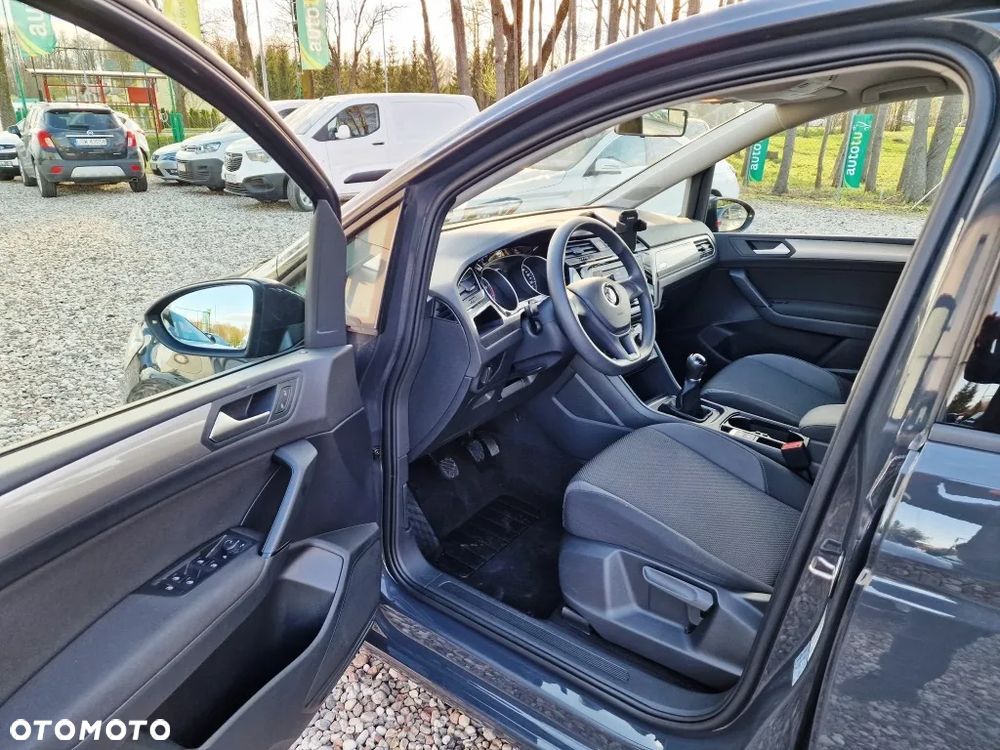 Volkswagen Touran - 7