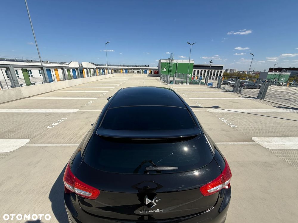 Citroën DS5 Hybrid4 EGS6 SportChic - 37