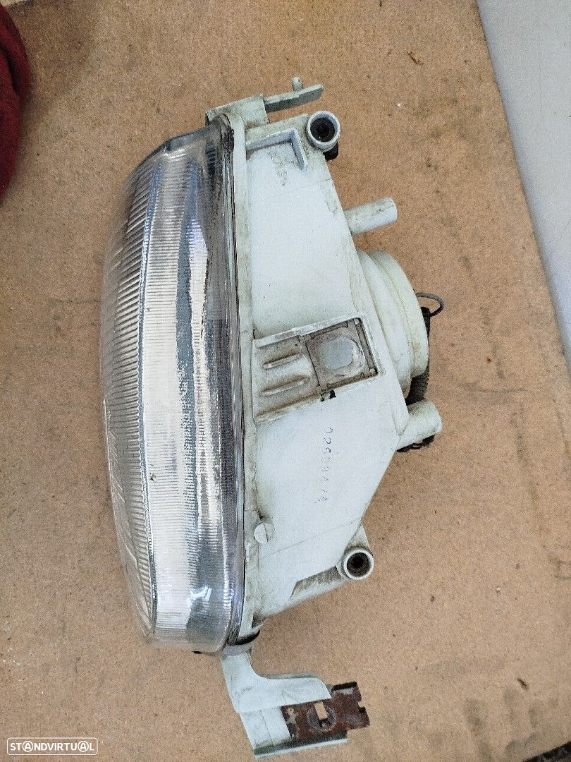 Farol/ Otica Dianteiro Dto Fiat Punto (176_) - 2