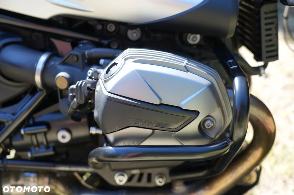 BMW R - 12