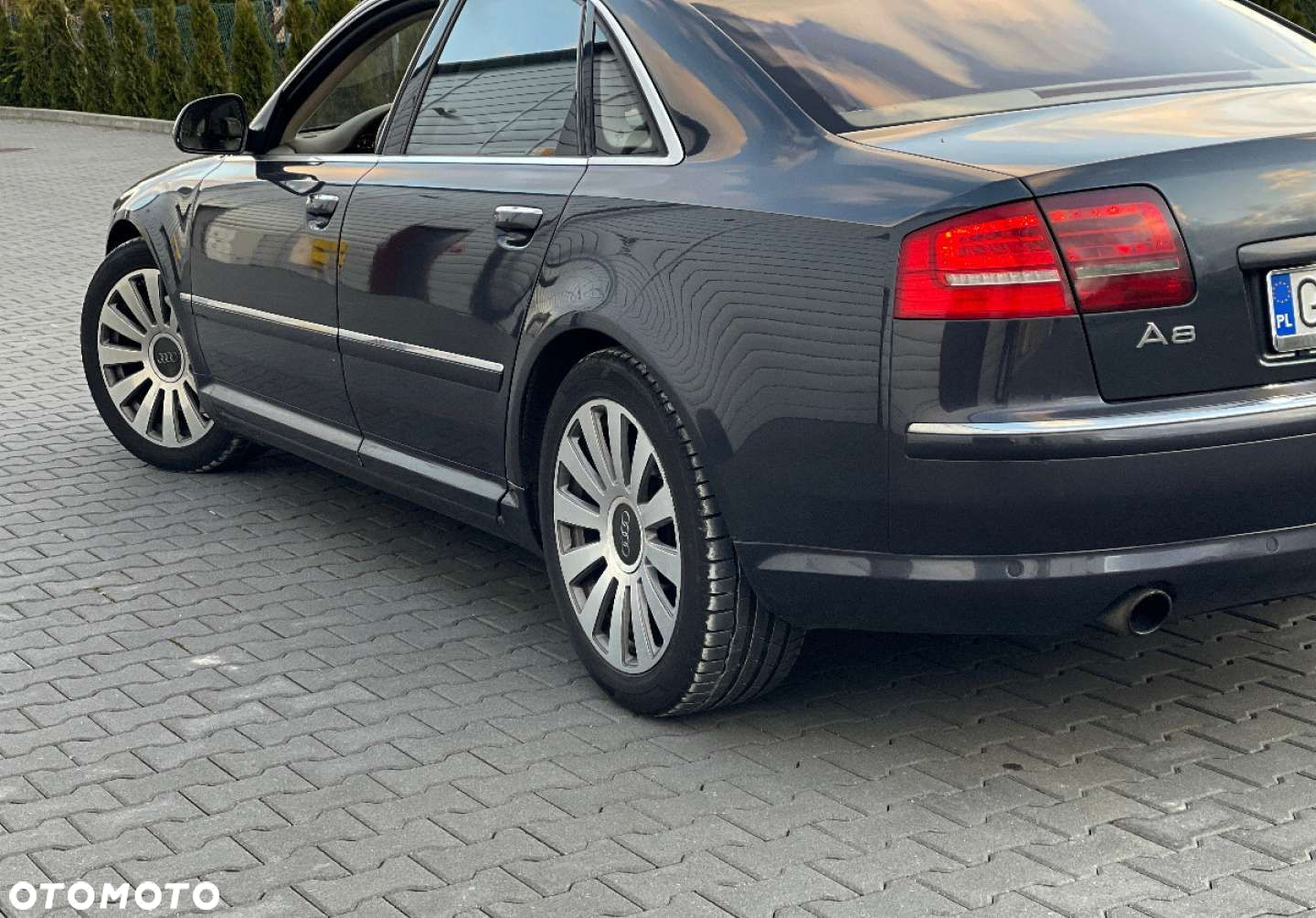 Audi A8 - 6