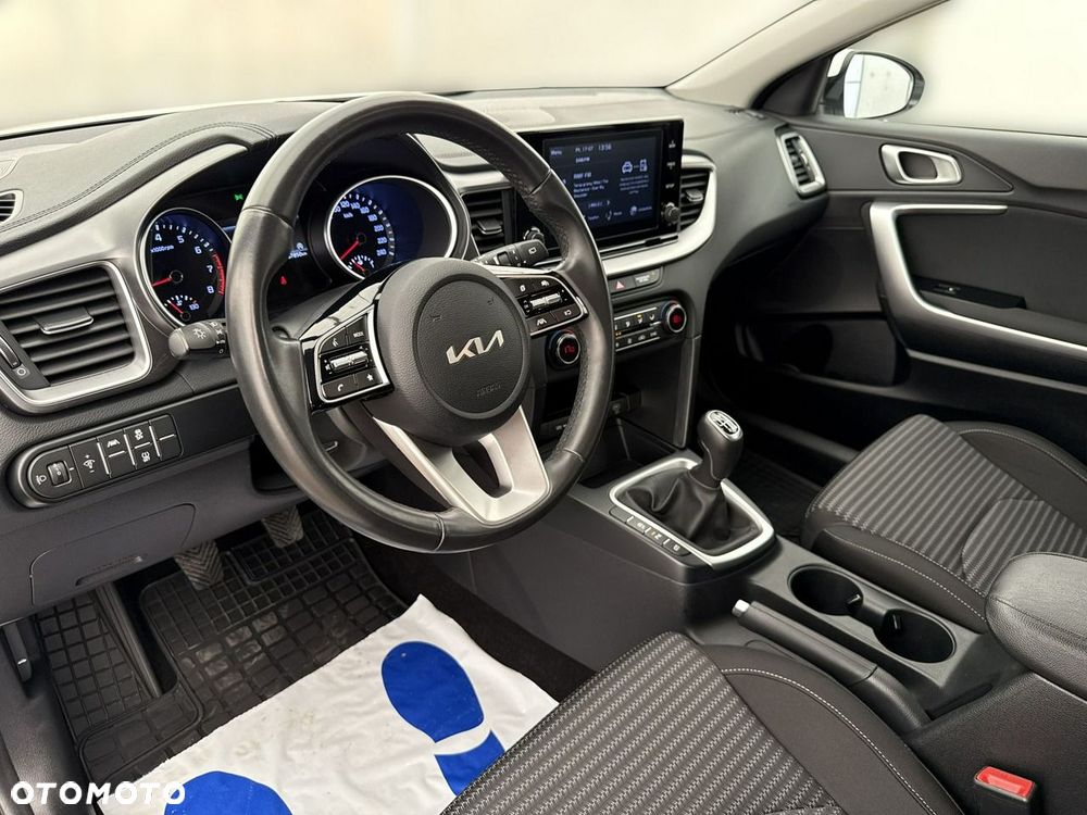 Kia Ceed - 14