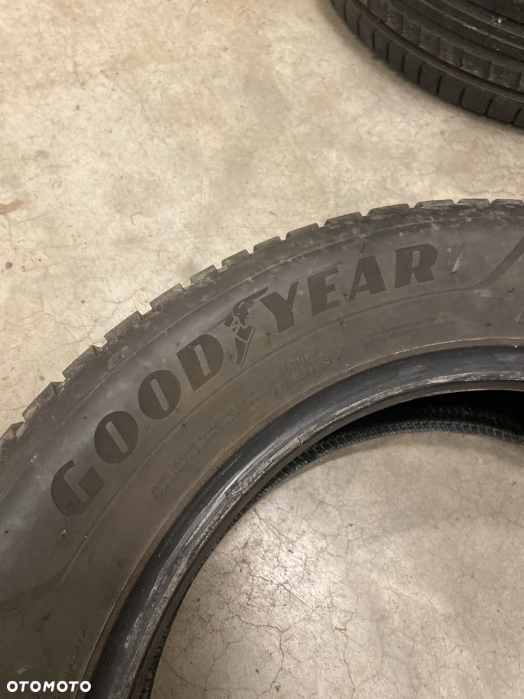 2x 215/60 r17 Goodyear vector 4seasons dot 4222 - 6