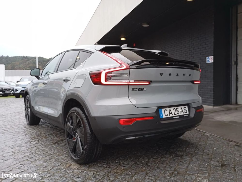 Volvo EC40 82 kWh Single Motor Extended Range Black Edition - 10