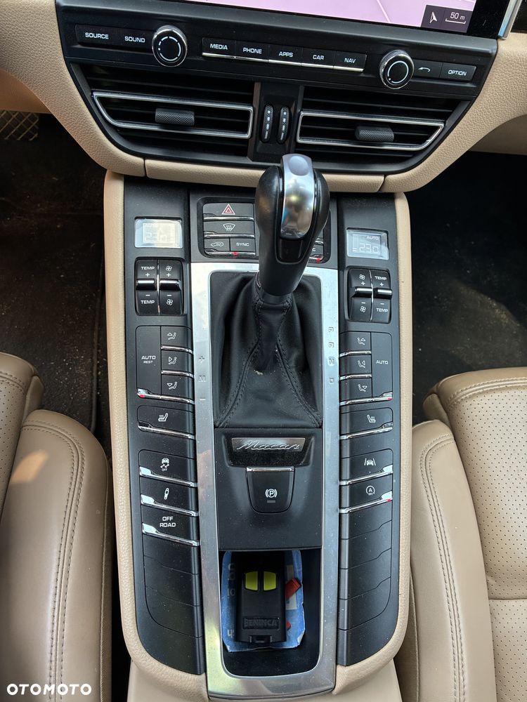 Porsche Macan S - 14