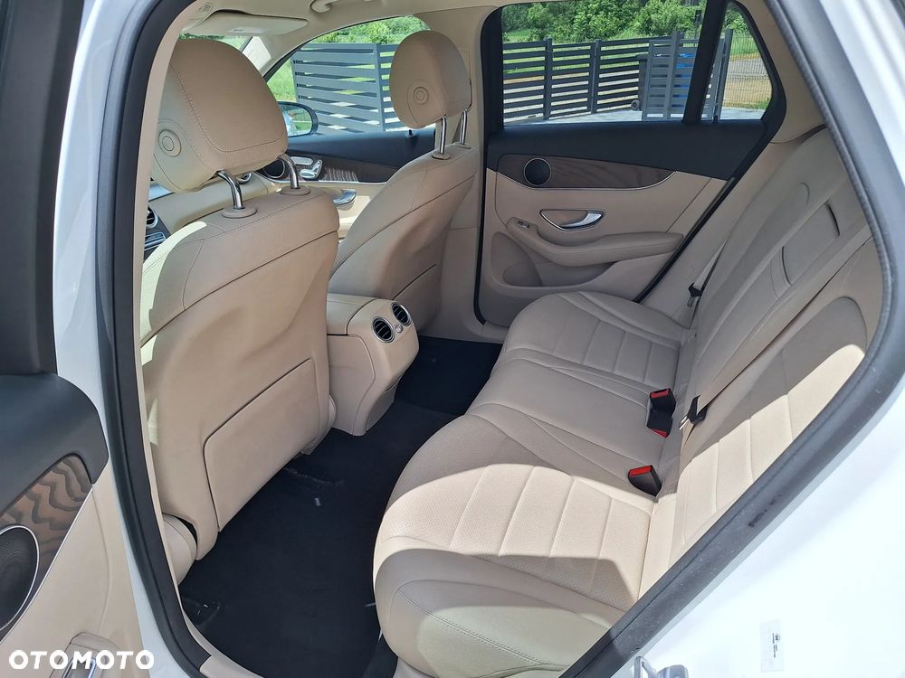 Mercedes-Benz GLC - 10