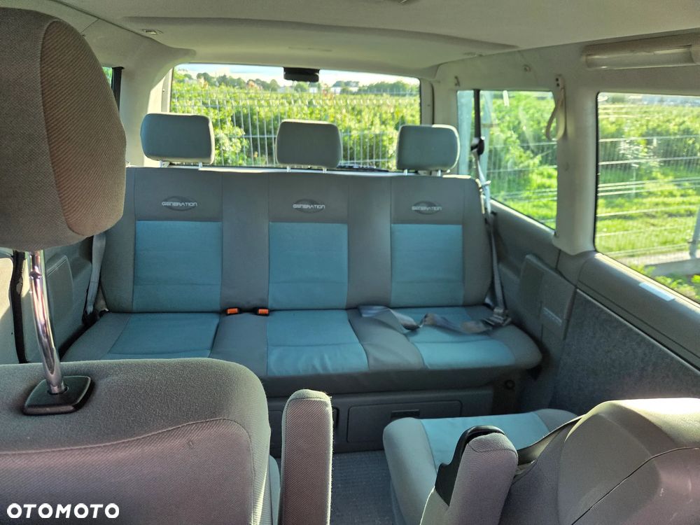 Volkswagen Multivan Standard - 16