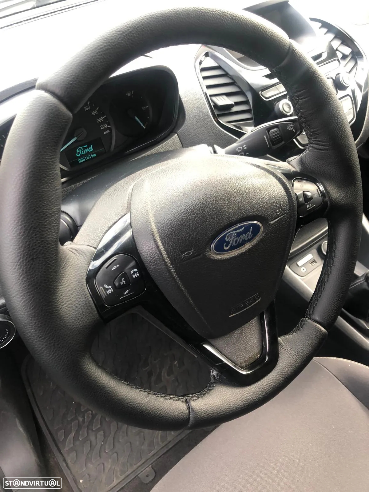 Ford KA+ 1.2 Ti-VCT Ultimate - 15