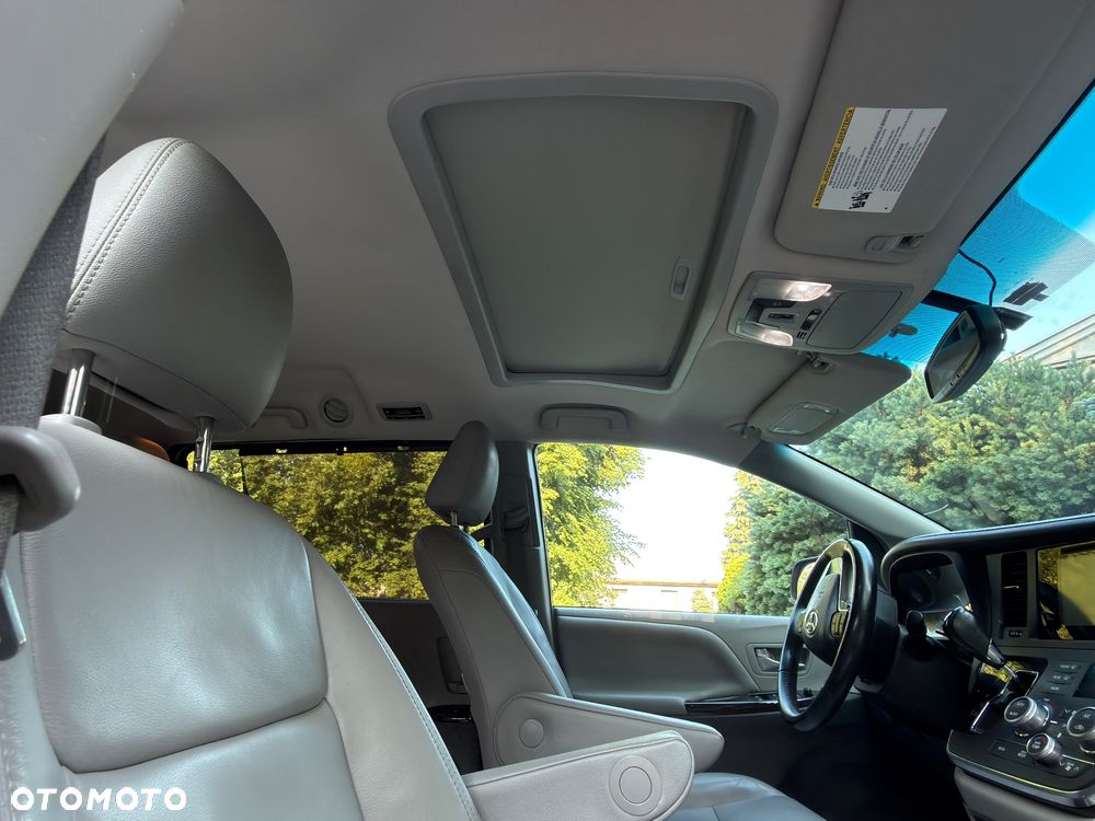Toyota Sienna 3.5 V6 XLE AWD - 15