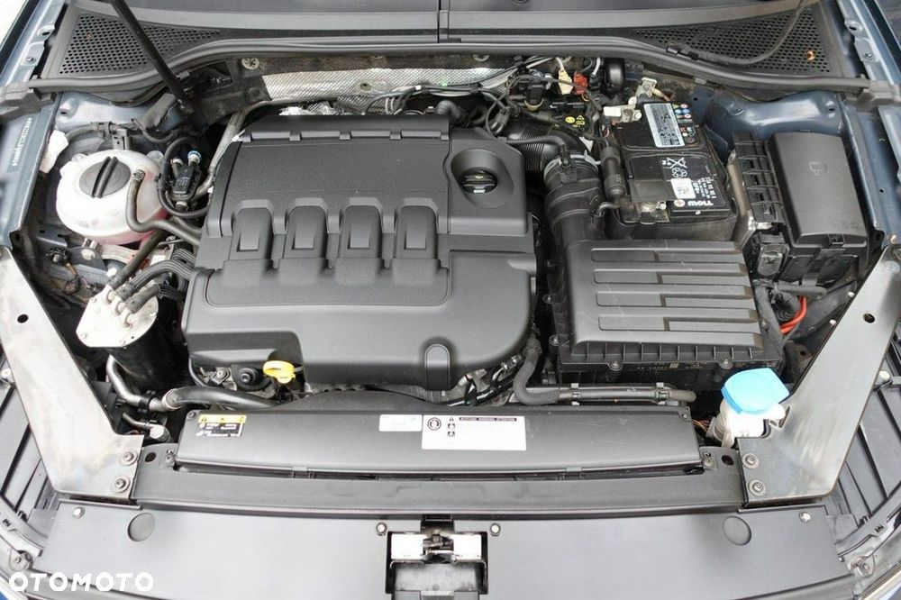 Volkswagen Passat - 12