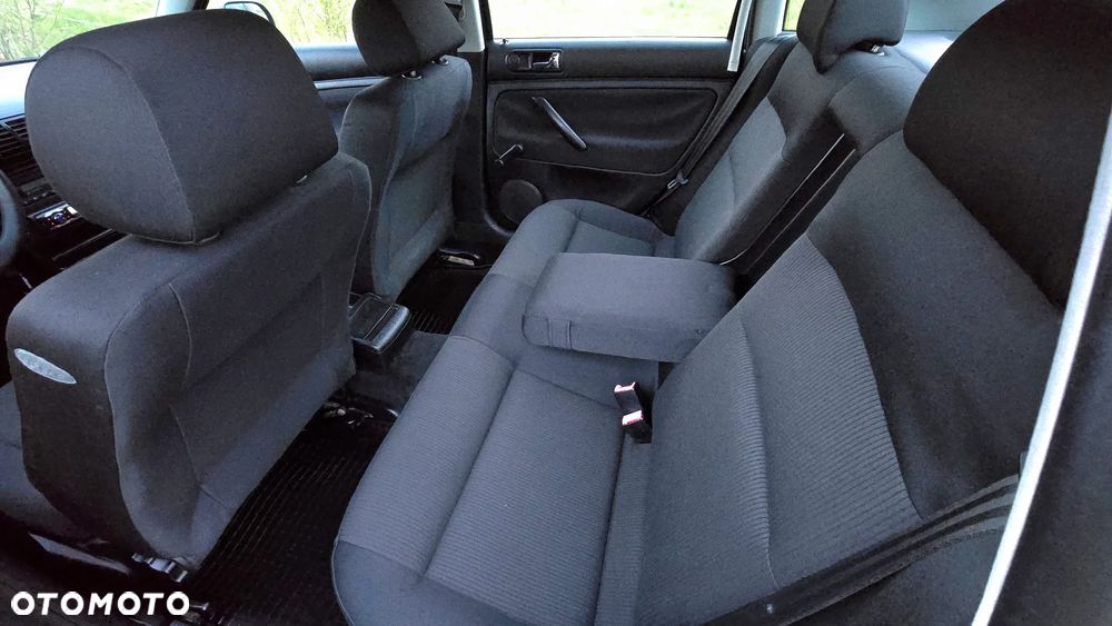 Volkswagen Passat 2.0 Comfortline Family - 20