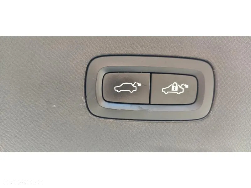 Volvo XC 90 T8 AWD Plug-In Hybrid Inscription 7os - 33