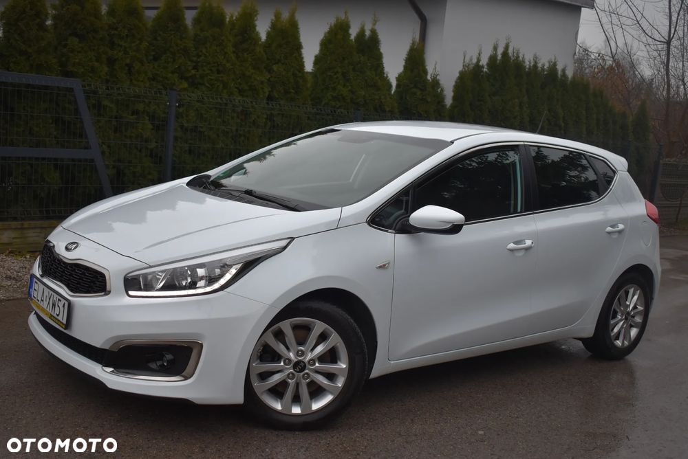 Kia Ceed 1.4 CVVT Dream-Team Edition - 16