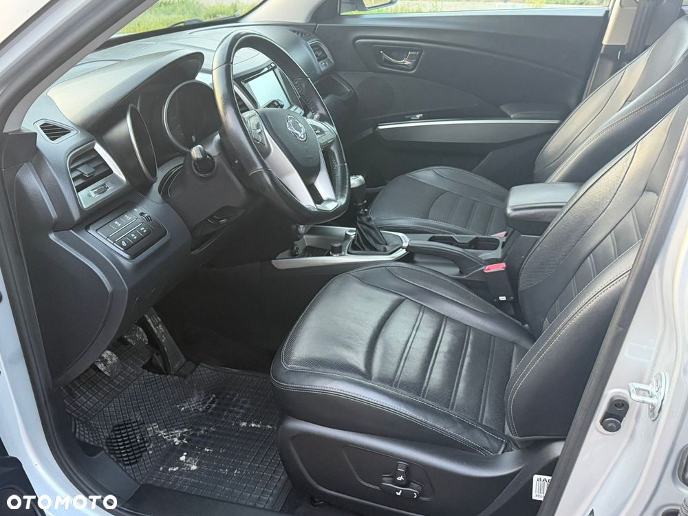 SsangYong/KGM Tivoli e-XDi 160 4WD Start/Stop Quartz - 19