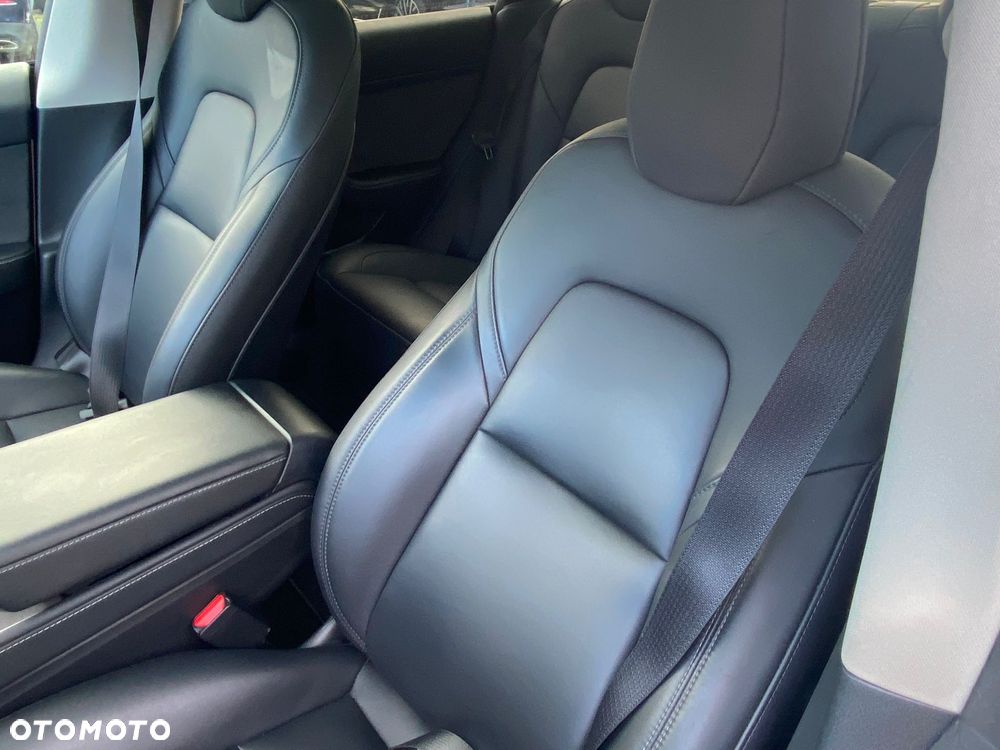 Tesla Model 3 Performance AWD - 14