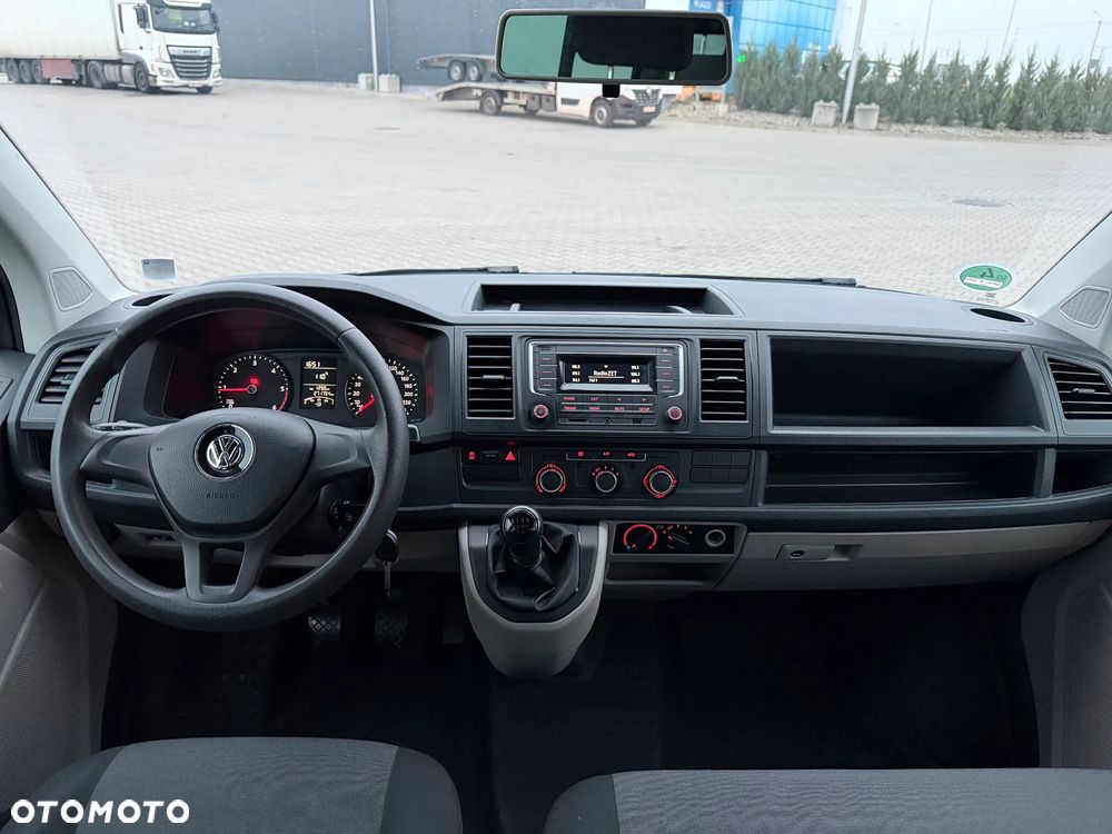 Volkswagen Transporter 2017 photo 5